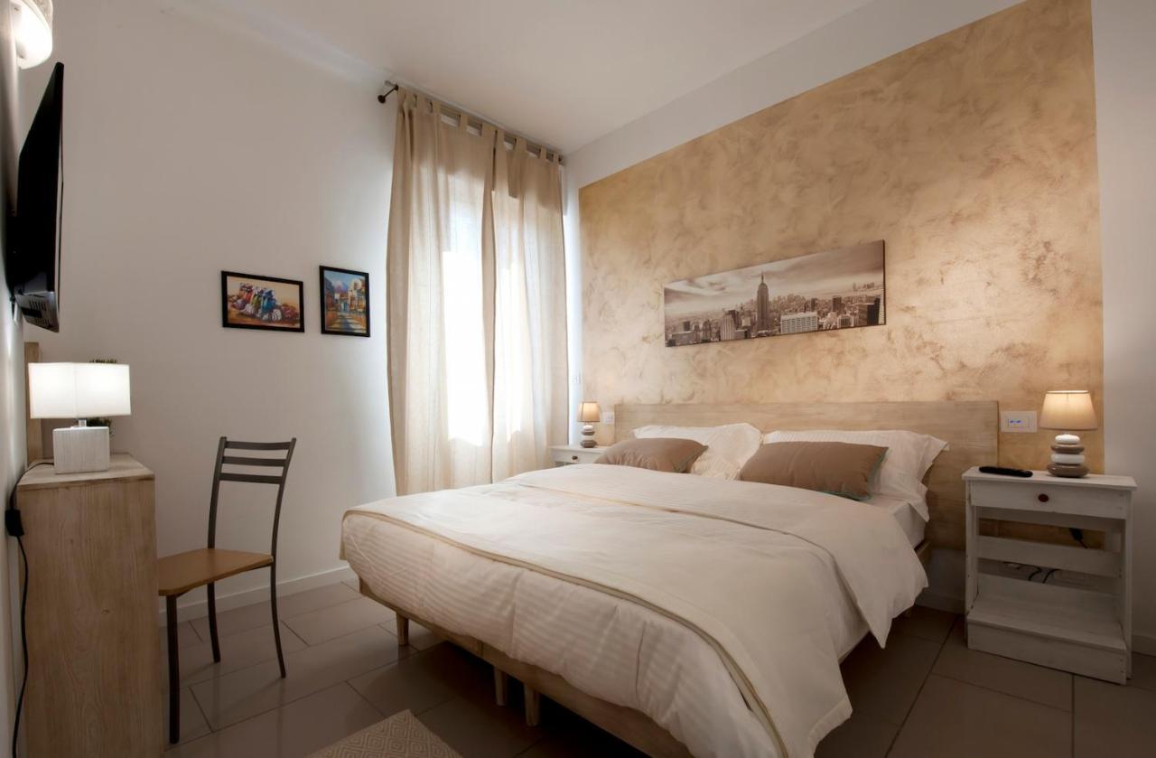Le Suites - Di Fronte Ospedale Sacro Cuore Неграр Экстерьер фото